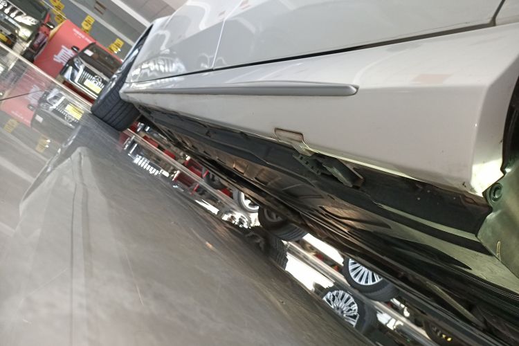 奔驰C级 2019款 C 260 L 运动版局部细节9002