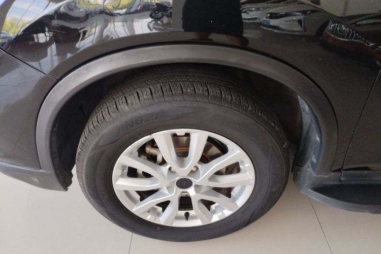 日产 奇骏 2017款 2.0L CVT舒适版 2WD车身外观6007