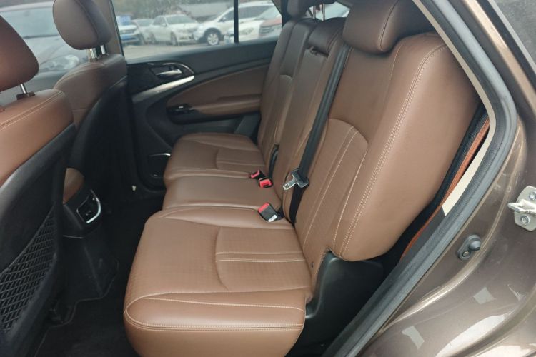 比亚迪S7 2017款 2.0T 自动豪华型中控内饰21