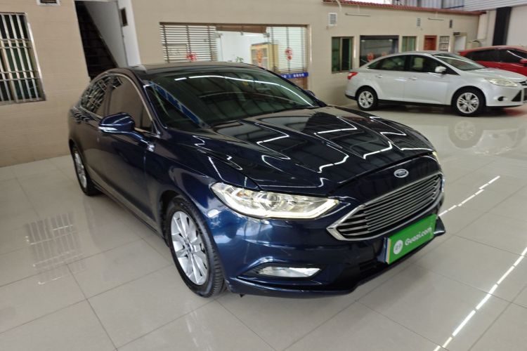 福特 蒙迪欧 2017款 EcoBoost 200 时尚型车身外观3