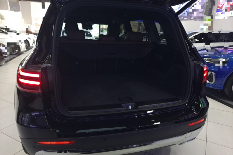 奔驰GLB 2025款 GLB 220 动感型机舱底盘23