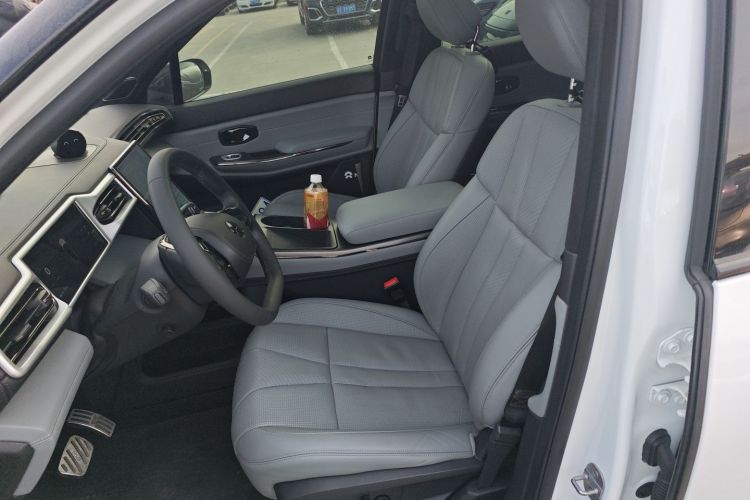 蔚来ES8 2020款 580KM 签名版 六座版中控内饰19