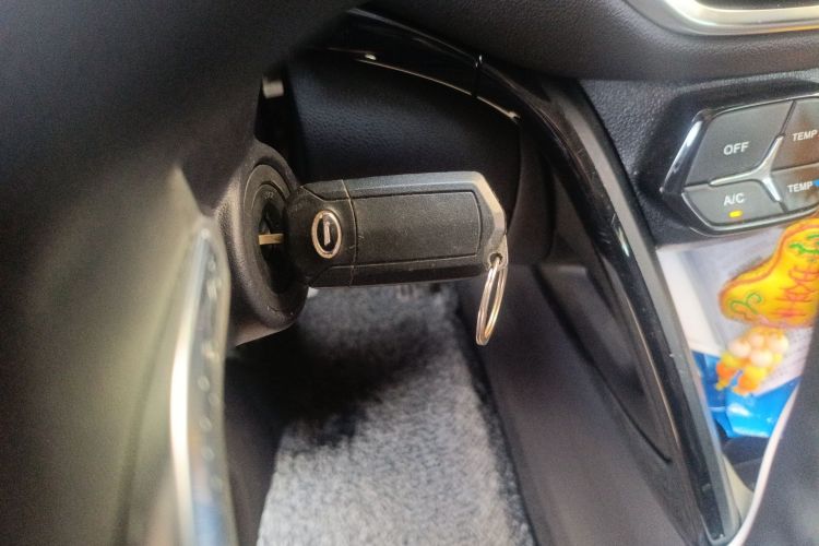 广汽传祺 传祺GS4 2018款 235T 手动两驱豪华百万纪念版中控内饰11