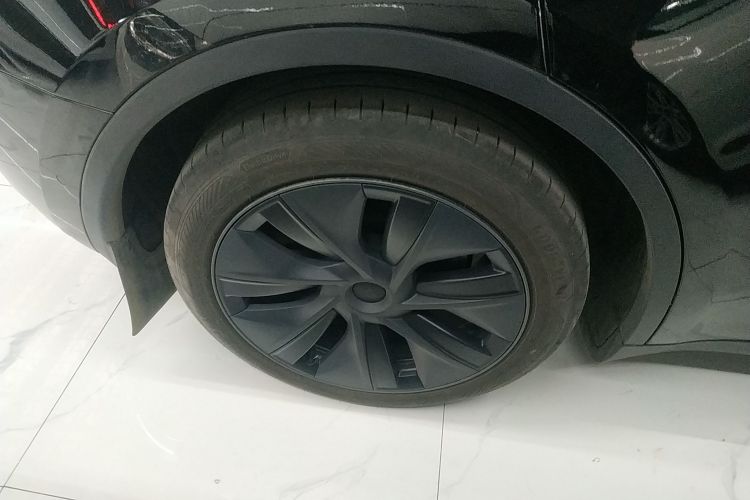 特斯拉 Model Y 2023款 后轮驱动版车身外观6003
