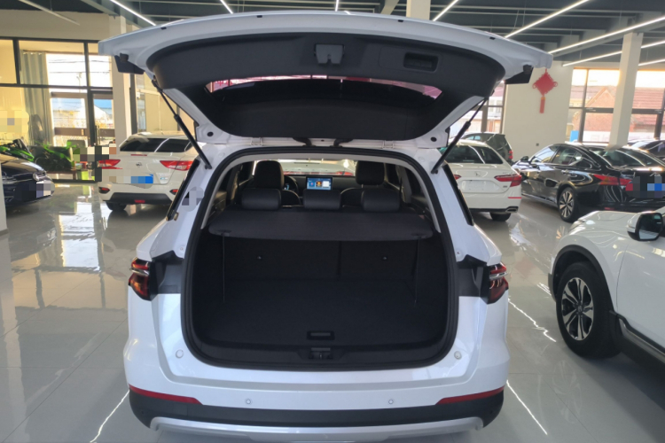 比亚迪 宋Pro 2019款 1.5T 自动精英型机舱底盘23