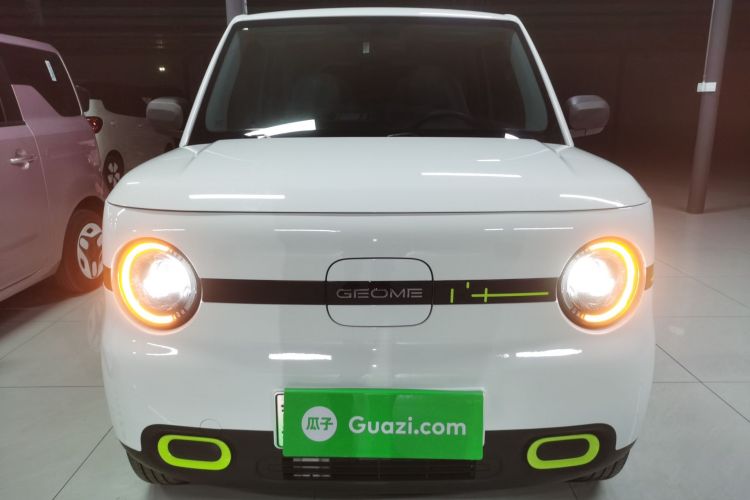 吉利银河 熊猫 2025款 210km 元气熊车身外观2