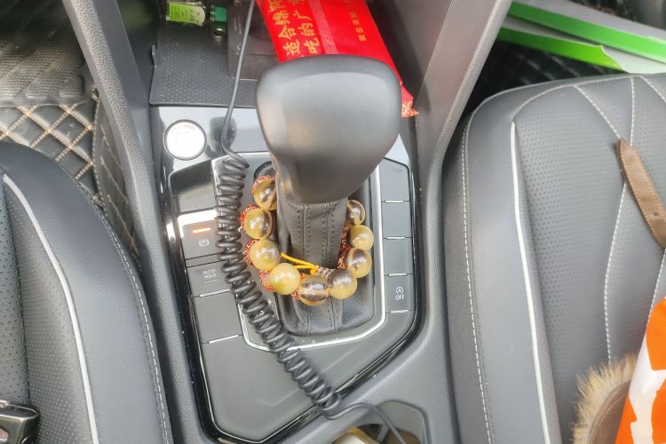 大众 途观L 2022款 330TSI 自动两驱智享版中控内饰18