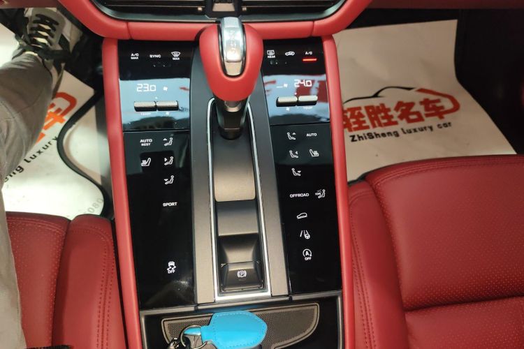 保时捷 2022款 Macan 2.0T中控内饰18