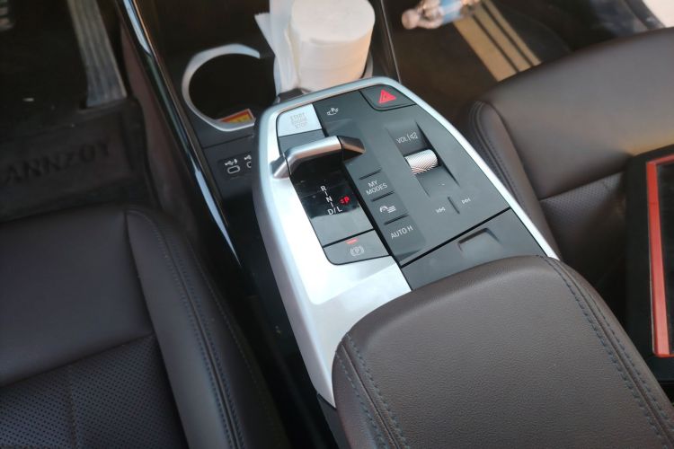 宝马X1 2023款 sDrive20Li X设计套装中控内饰18