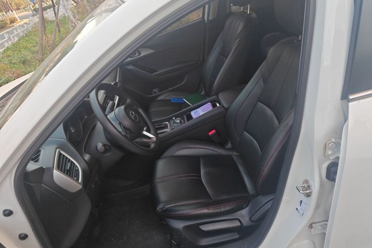 马自达3 昂克赛拉 2019款 云控版 三厢 1.5L 自动豪华型 国VI中控内饰19