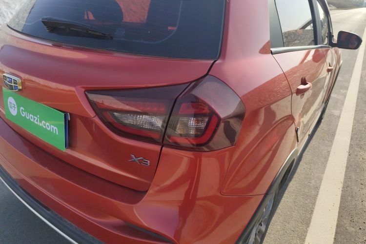 吉利汽车 远景X3 2020款 1.5L CVT尊贵型车身外观9