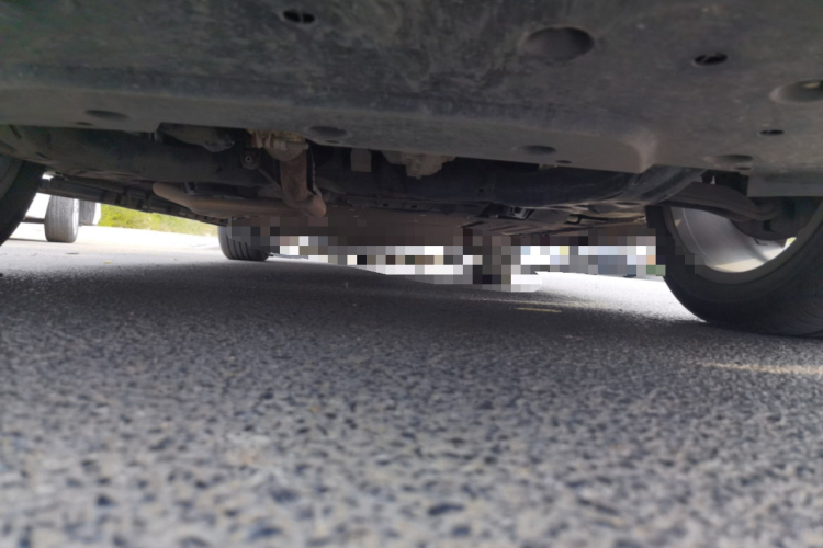 理想汽车 理想ONE 2021款 增程6座版局部细节9008