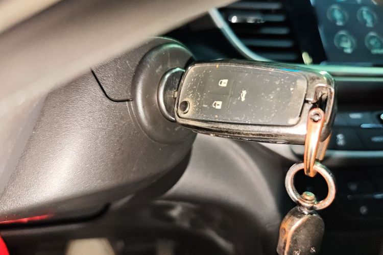 别克 英朗 2019款 18T 自动互联精英型 国V中控内饰7001