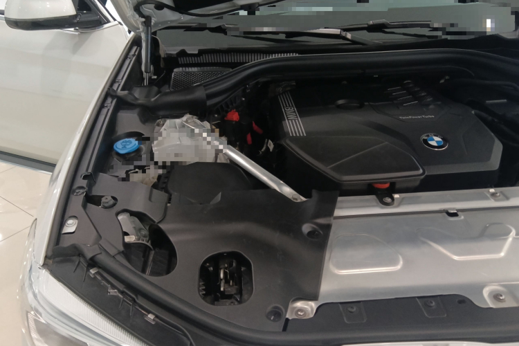 宝马X3 2021款 xDrive28i 豪华套装机舱底盘25