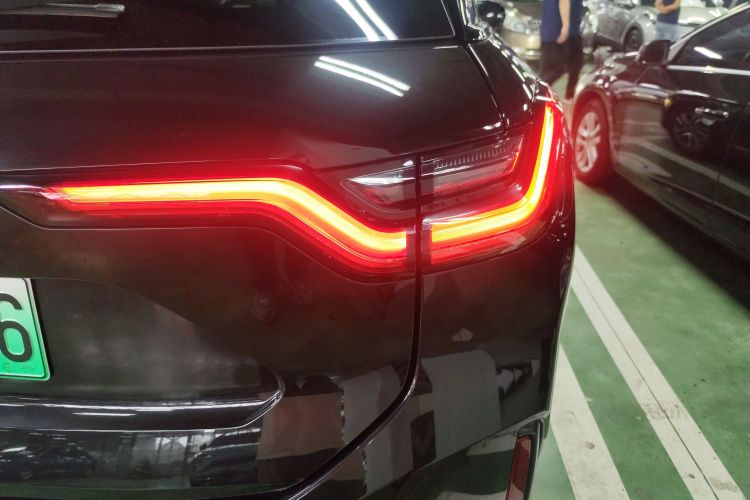 蔚来ES6 2020款 420KM 运动版车身外观6006