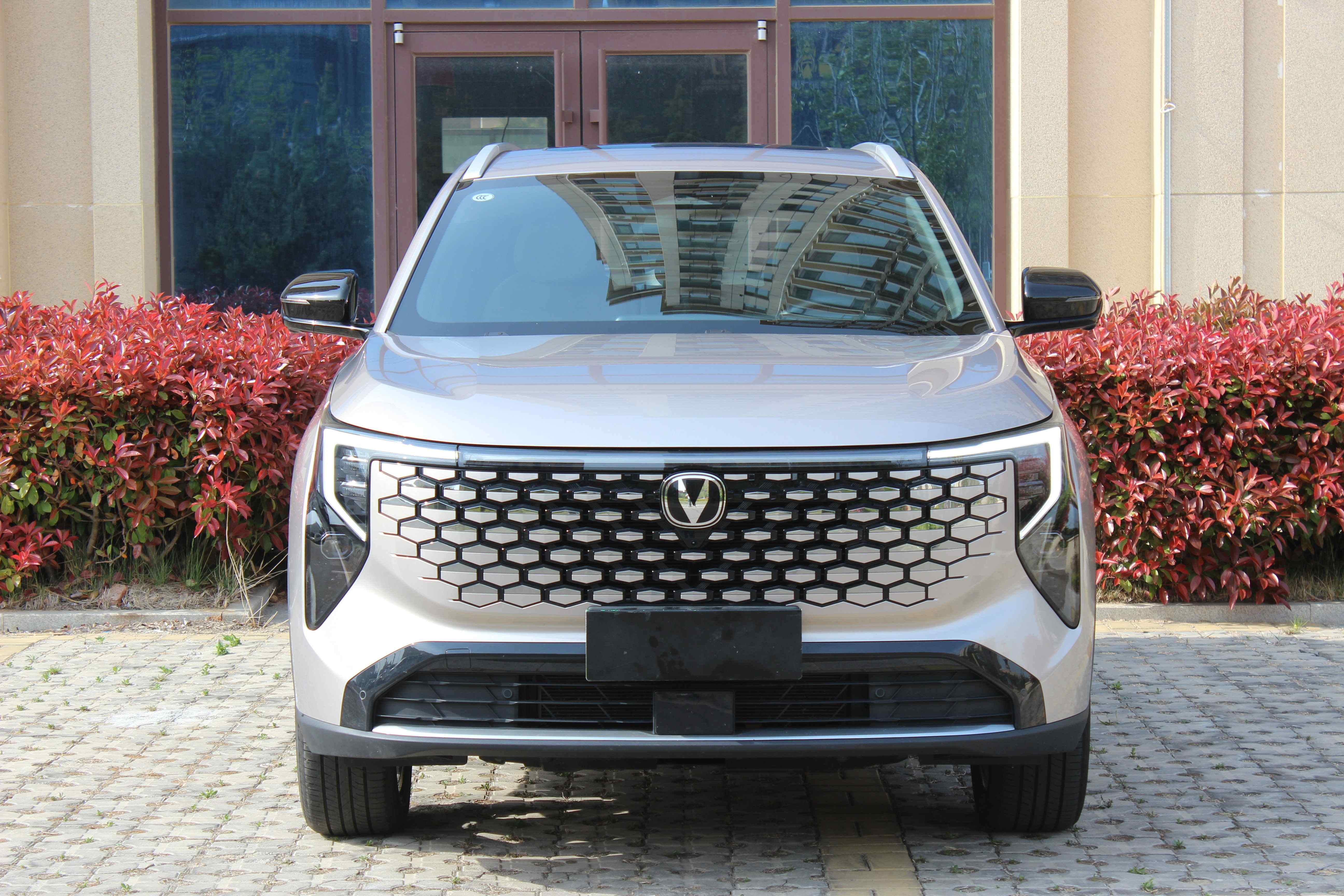 长安CS55PLUS 2026款 第四代 新蓝鲸 1.5T 天枢尊贵型(1)
