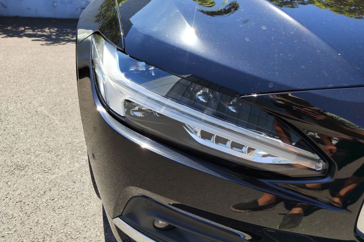 沃尔沃S90 2023款 B5 智雅豪华版车身外观8