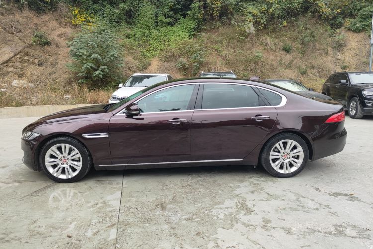 捷豹XFL 2018款 XFL 2.0T 250PS 豪华版车身外观4