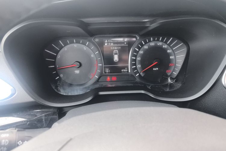 广汽传祺 传祺GS4 2015款 200T 手动豪华版中控内饰14