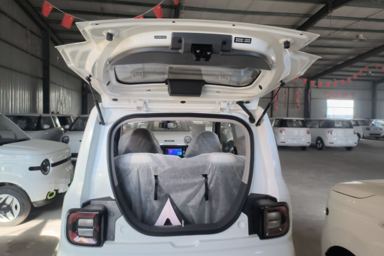 吉利银河 熊猫 2025款 210km 元气熊机舱底盘23