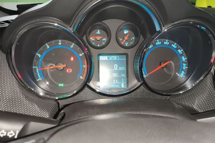 雪佛兰 科鲁兹 2013款 掀背 1.6T 自动旗舰型中控内饰14