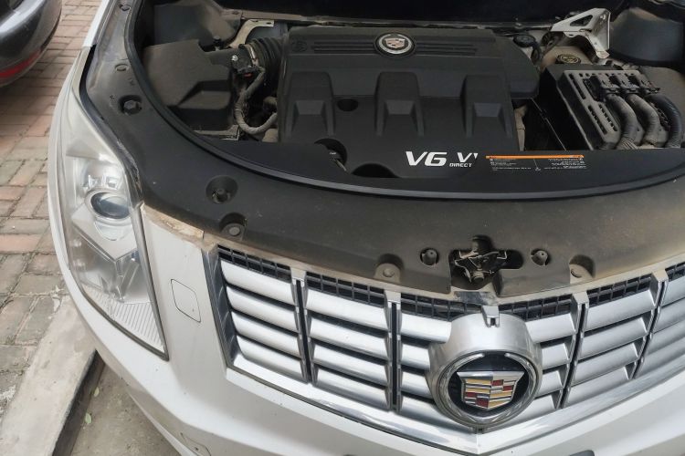 凯迪拉克SRX 2013款 3.0L 精英型局部细节9006