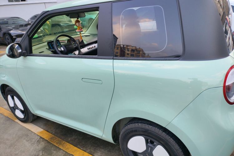 长安启源 长安Lumin 2023款 205km 香沁款车身外观4