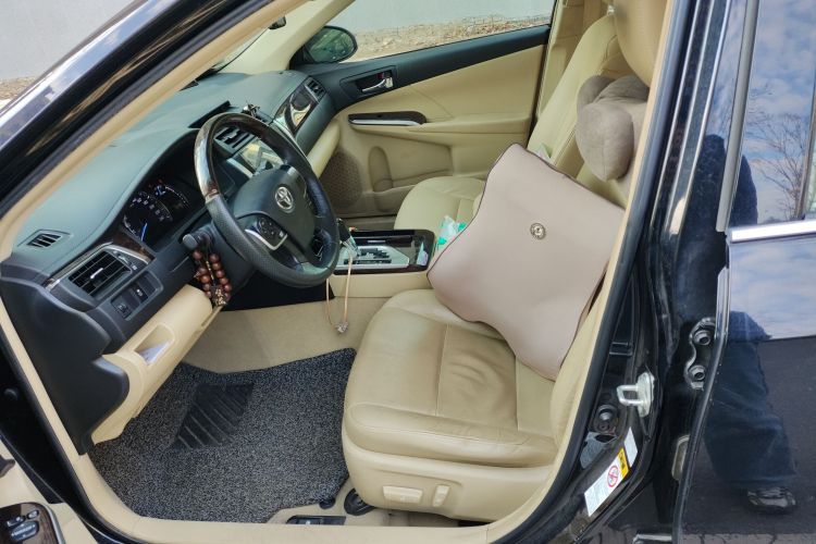 丰田 凯美瑞 2015款 2.0G 领先版中控内饰19