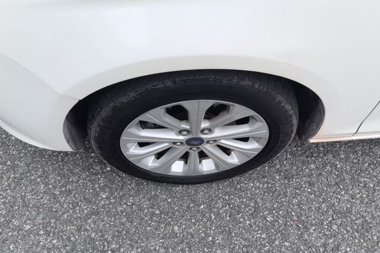 福特 福睿斯 2015款 1.5L 自动时尚型车身外观6002