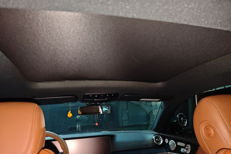 奔驰E级(进口) 2019款 E 200 4MATIC 轿跑车中控内饰22