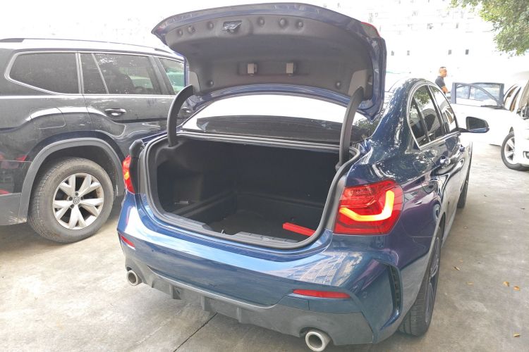 宝马1系 2021款 改款 120i M运动版局部细节23