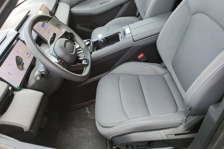 领克08 EM-P 2025款 220km 四驱性能Halo局部细节19