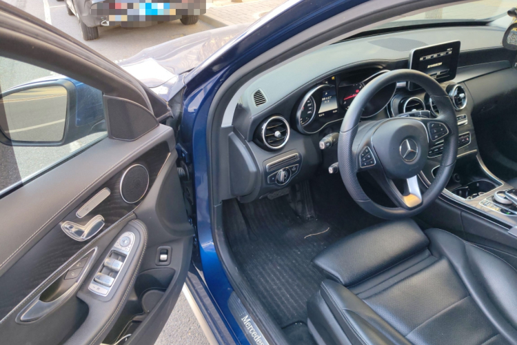 奔驰C级 2016款 C 200 L 运动型中控内饰20