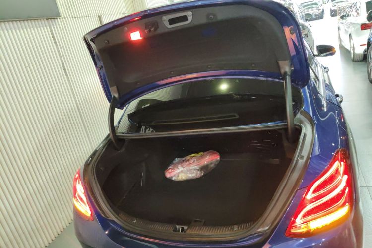 奔驰C级 2018款 C 200 L 运动版机舱底盘23