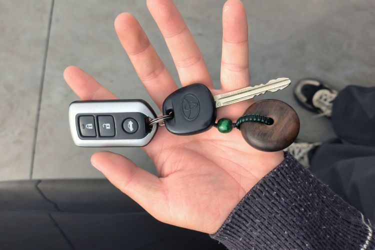 丰田 凯美瑞 2013款 200G 经典豪华版中控内饰7001