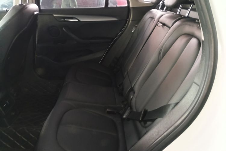 宝马X1 2016款 sDrive18Li 时尚型中控内饰7004