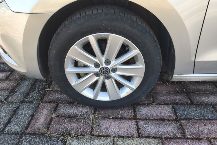 大众 捷达 2015款 1.6L 自动舒适型车身外观6007