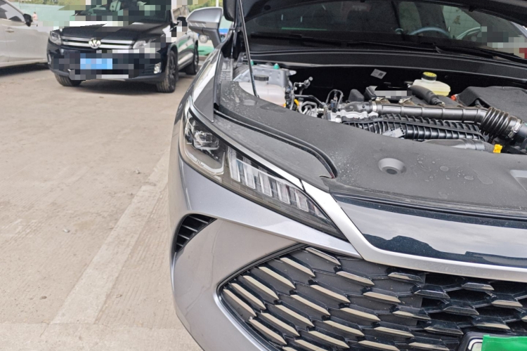 比亚迪 秦PLUS 2025款 DM-i 智驾版 55KM领先型车身外观8