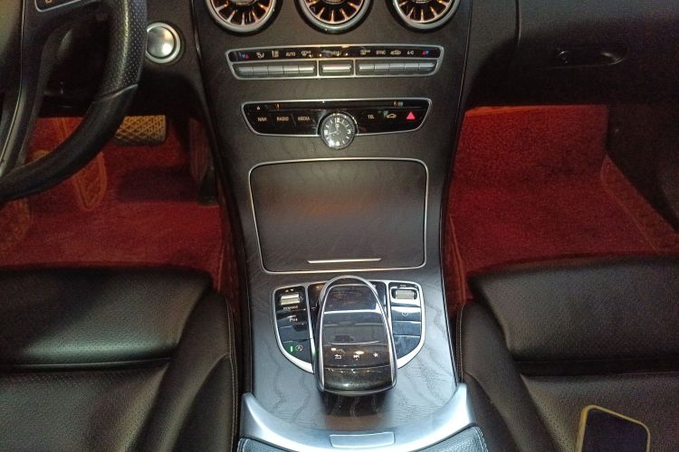 奔驰C级 2018款 C 200 L 运动版中控内饰18