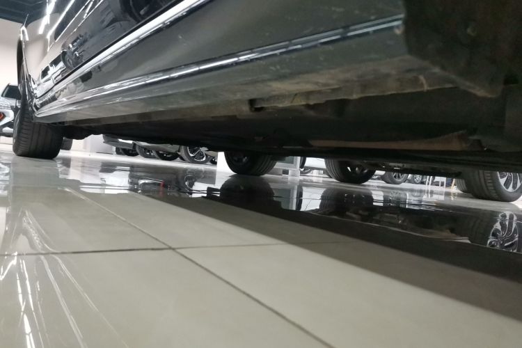 捷豹XFL 2022款 XFL 2.0T P250 两驱精英运动版局部细节9001