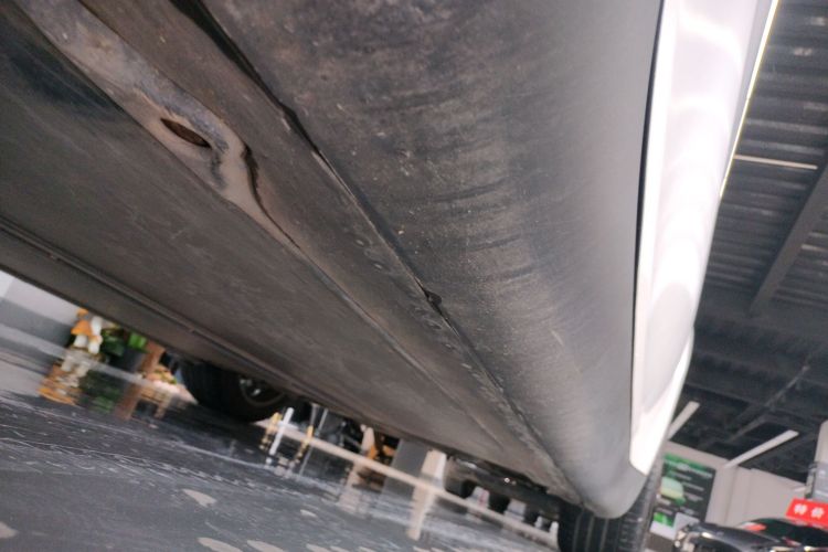 特斯拉 Model Y 2022款 改款 后轮驱动版局部细节9002