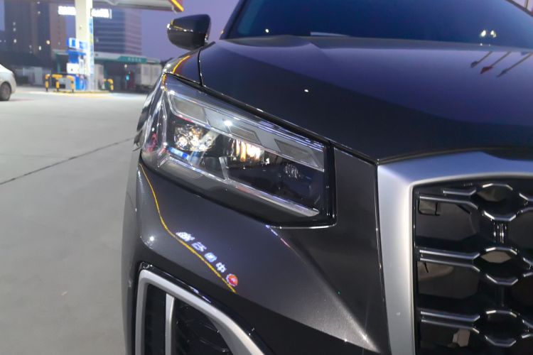 奥迪Q2L 2022款 35 TFSI 进取动感型车身外观8