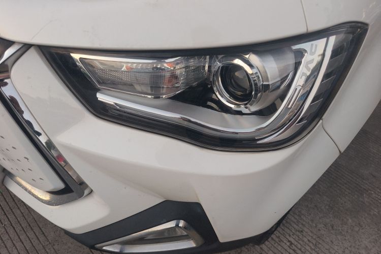 江汽集团 江淮iEV6E 2018款 运动版 iEV6E 智享型局部细节36