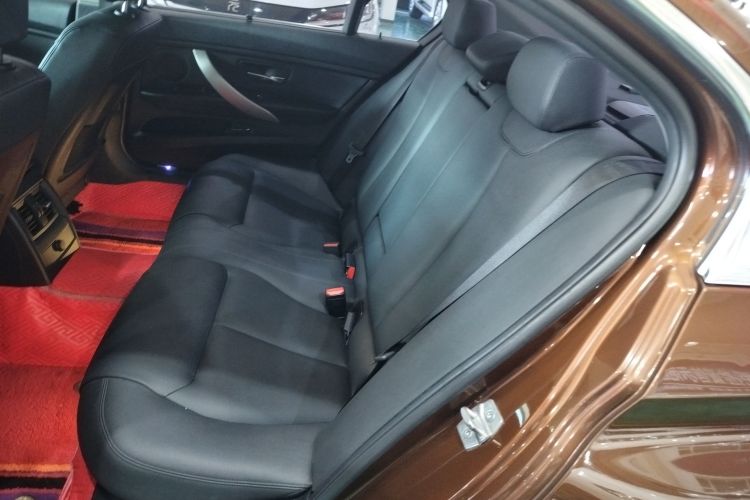 宝马3系 2016款 320Li 豪华设计套装中控内饰21