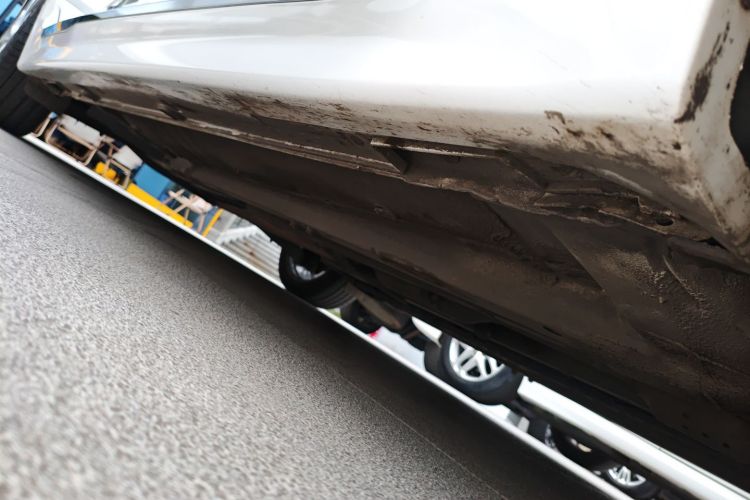 起亚K5 2014款 2.0L 自动LUXURY局部细节9001