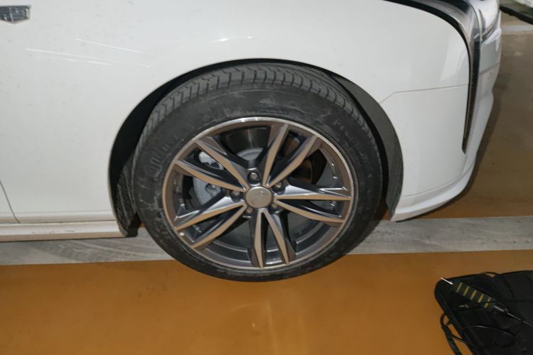 凯迪拉克CT4 2021款 28T 豪华型车身外观10