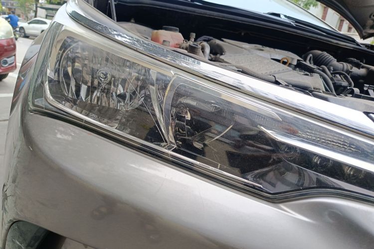 丰田 卡罗拉 2017款 改款 1.2T 手动GL车身外观8