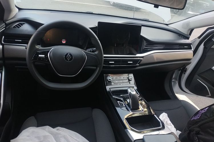 江铃集团新能源 羿 2022款 改款 标准续航行业定制版中控内饰7002