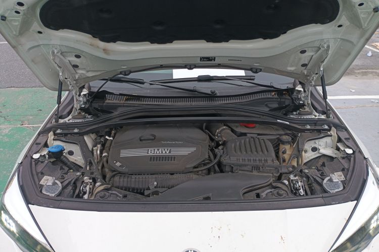 宝马2系(进口) 2023款 225i 四门轿跑车 M运动套装局部细节24