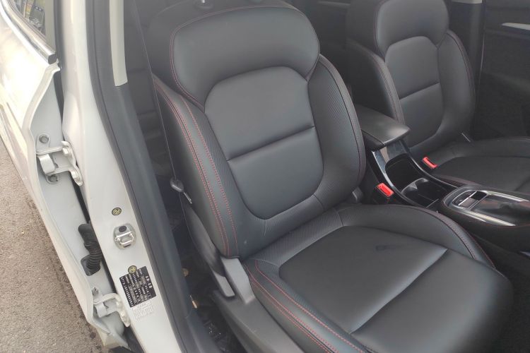 名爵ZS 2020款 180DVVT 自动Lite局部细节41